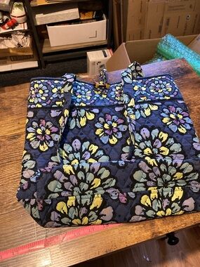 Vera Bradley toggle tote, shoulder bag/purse